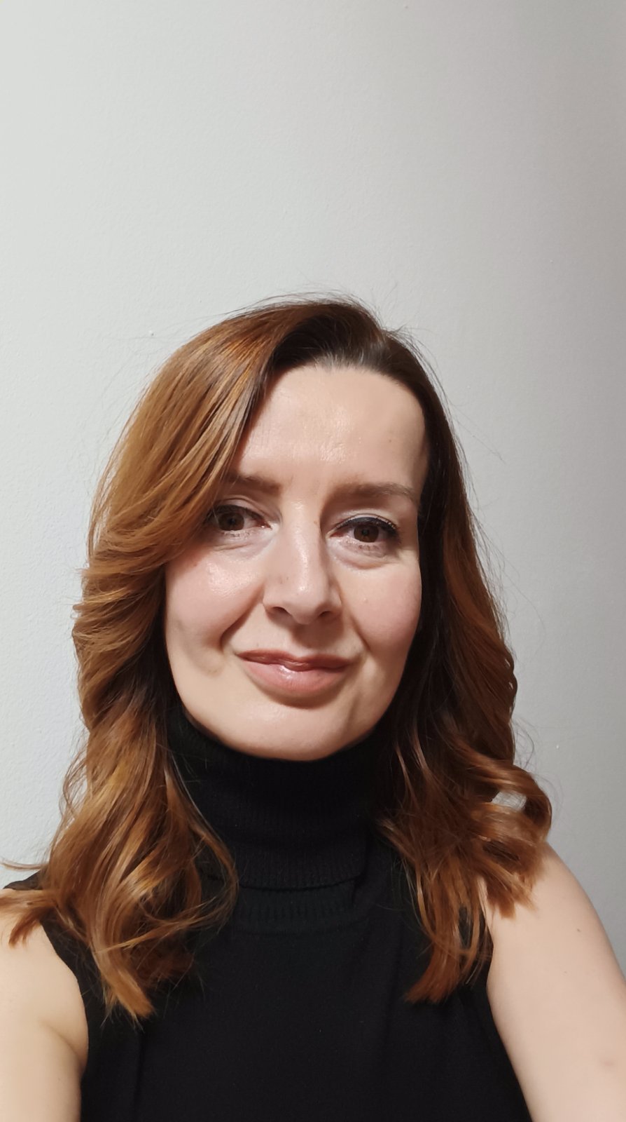 Йонка Николова – преподавател по фризьорство, колористика и прически